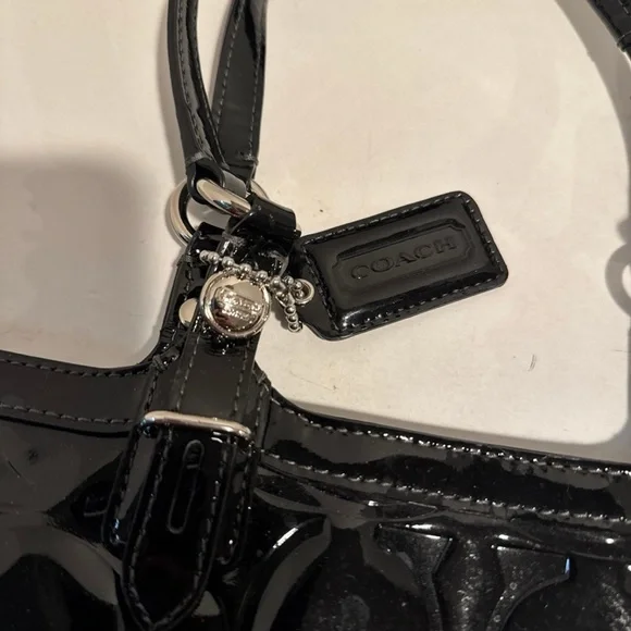 Coach Black Patent Leather Women's Bag - Picture 3 of 6